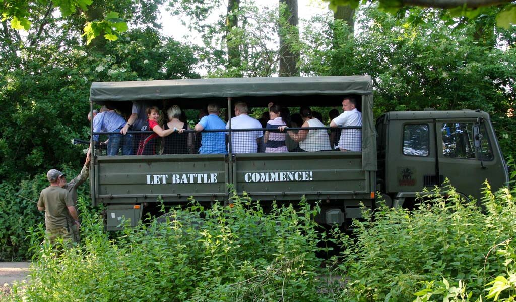 Battle Army Truck combatants-transported-to-battle-field-in-army-truck